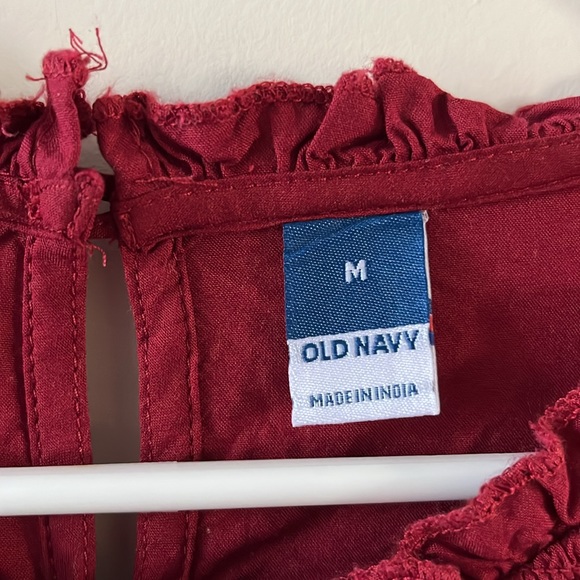 Old Navy maroon‎ blouse - Picture 2 of 4